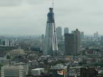 London  London Eye  The Shard Takes Shape (die Scherbe das höchste Hochhaus in London) (GB).